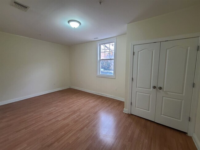 Foto del edificio - 560 67th St