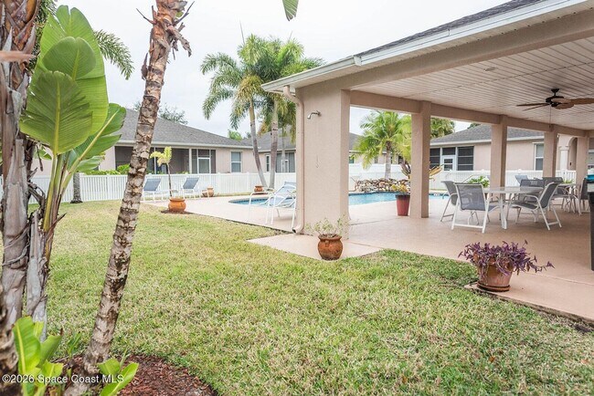 Foto del edificio - Welcome home to this beautifully maintained four-bedroom, three-bath townhome offering comfort, s...