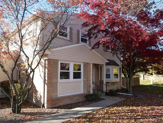 Foto del edificio - 5082 Buckingham