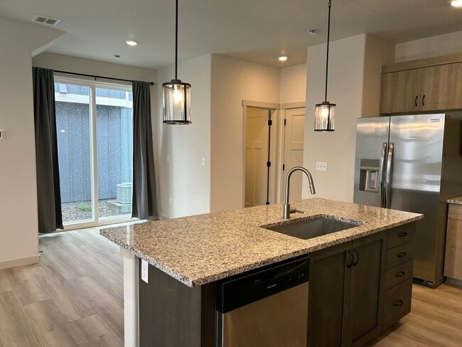Building Photo - Spacious 3-Bedroom Berthoud Home – Available Now