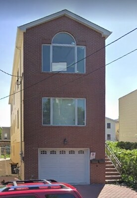 Building Photo - 183 Dwight St