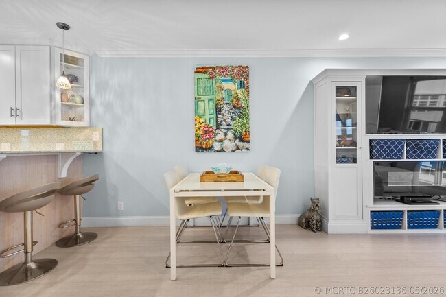 Foto del edificio - 3851 N Ocean Blvd
