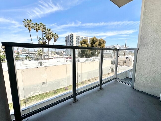Building Photo - 11407 Chandler Blvd