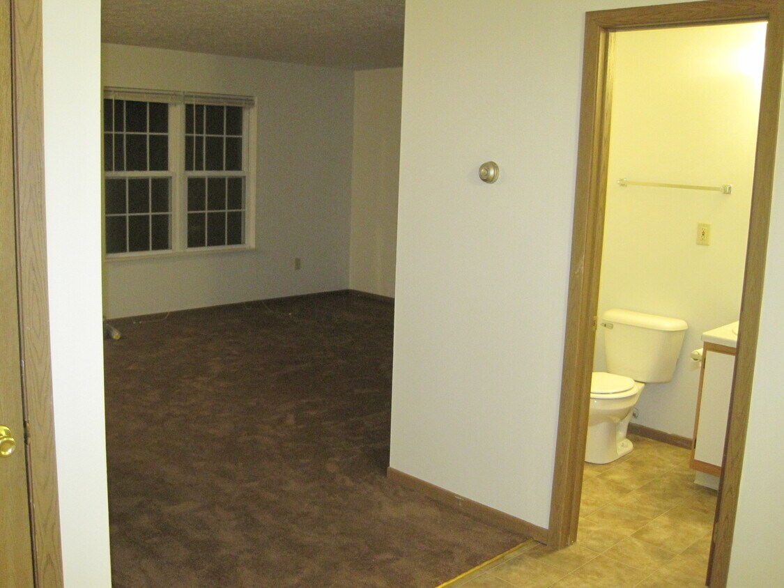 Building Photo - 109 Taylor Ave