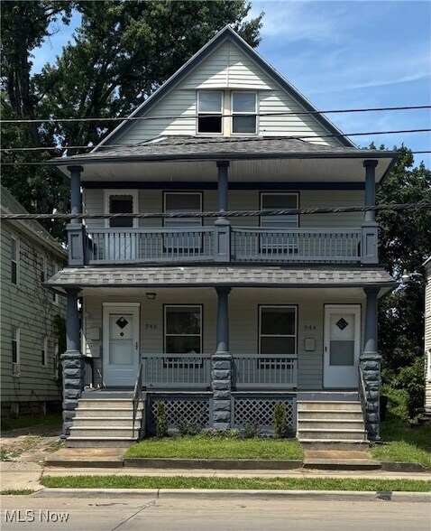 946 E 79th St Cleveland, OH 44103 – photo 1