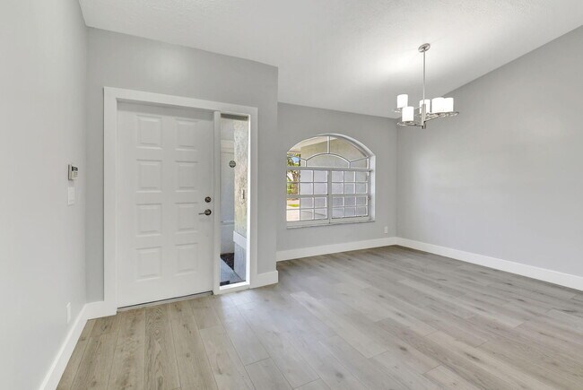 Foto del edificio - 915 Sunflower Ave