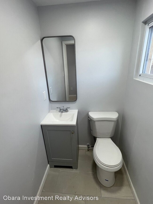 Building Photo - 3 br, 1.5 bath House - 1853 Brunner St