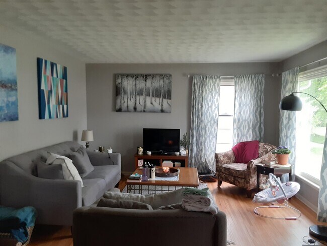 Foto del edificio - 215 8th Ave NW