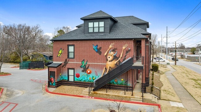 Photo - 1115 N Leverett Ave Apartment