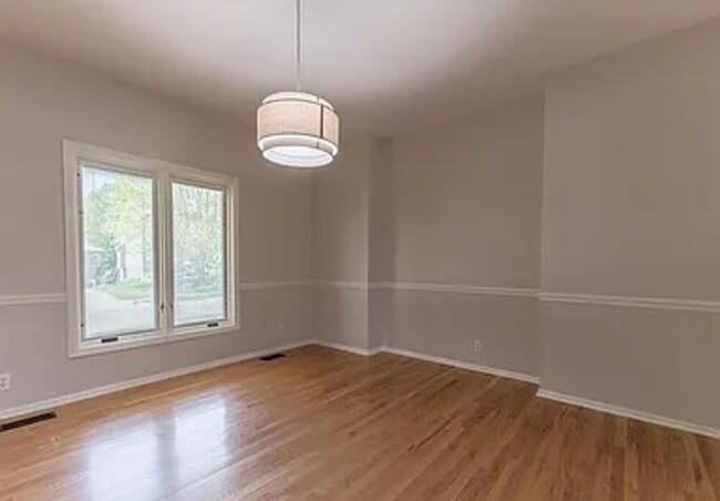 Foto del edificio - 1723 N 171st St