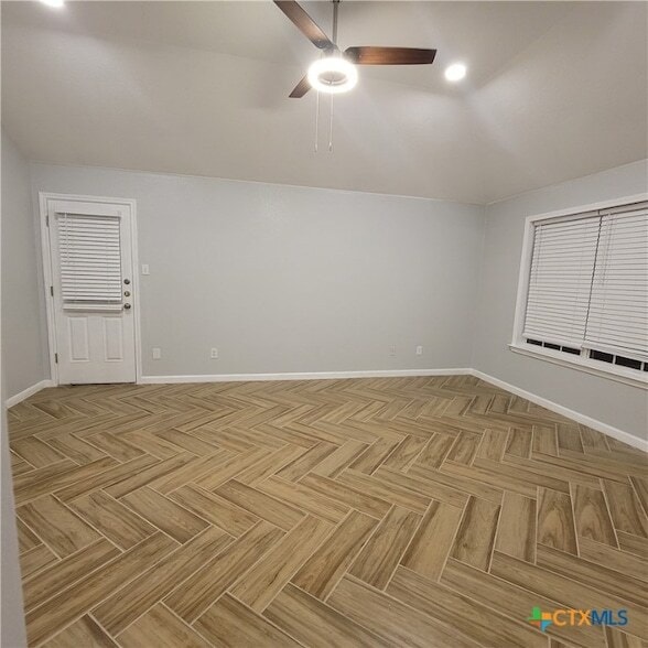 Foto del edificio - 2916 Starlight Dr