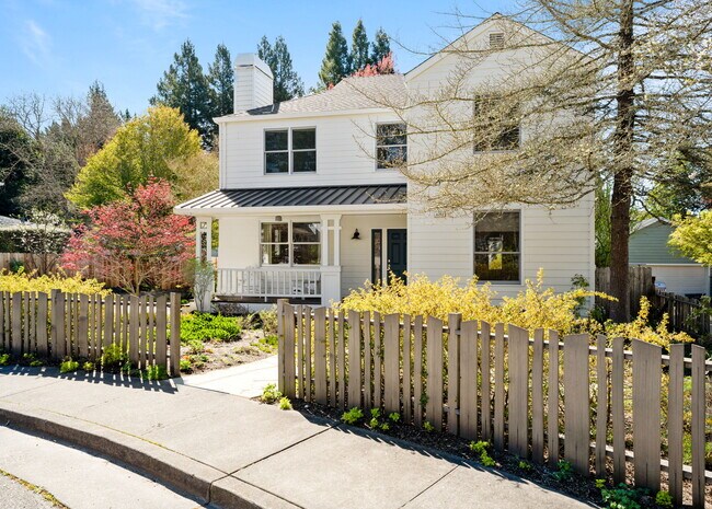 Foto del edificio - 8161 Ragle Pl