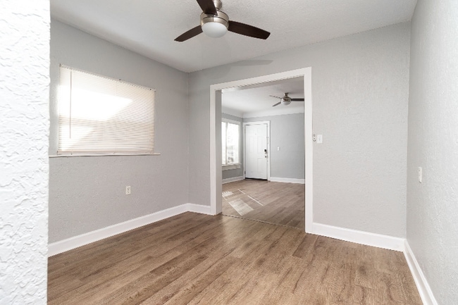 Building Photo - 3017 Freemont Terrace S