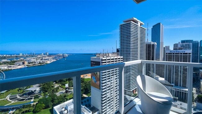 Foto del edificio - 253 NE 2nd St