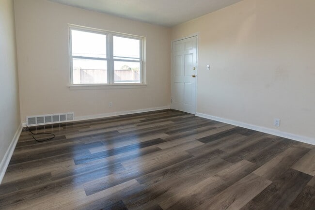 Building Photo - 3512 Brockton Ln