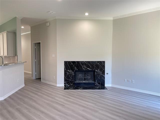 Building Photo - 9517 Thorncliff Dr