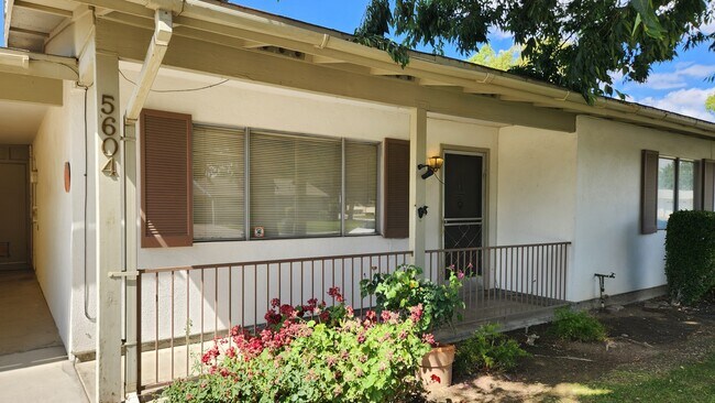 Foto del edificio - 5604 Indian Wells Ave