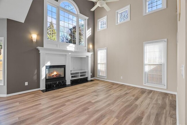 Building Photo - 1100 Olde Roswell Grove