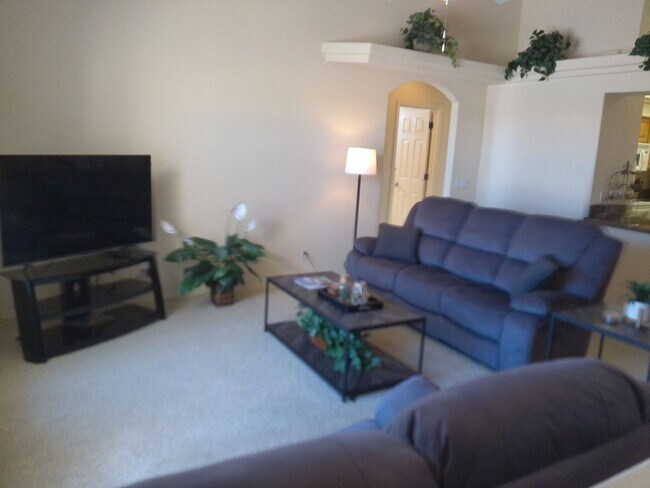 Building Photo - Winter Rental Available October-April 2026