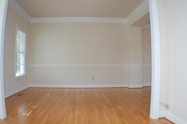 Building Photo - 9272 Palm Bay Circle