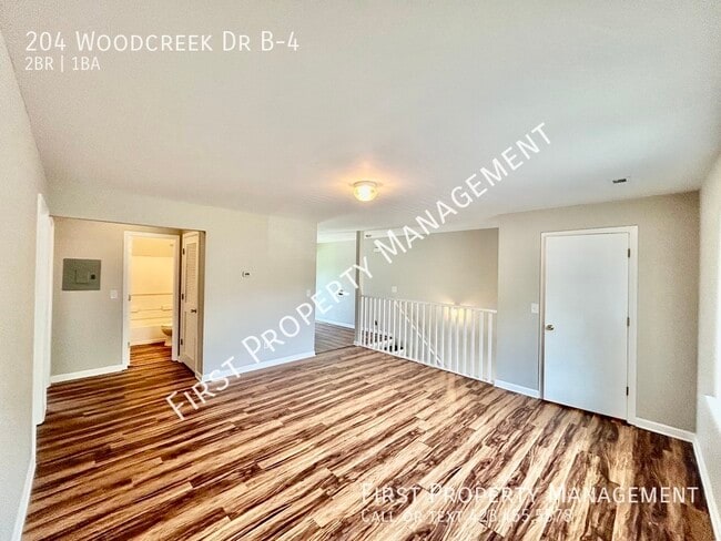 Building Photo - 204 Woodcreek Dr