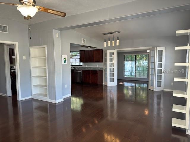 Foto del edificio - 705 W River Heights Ave