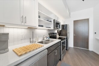 Interior Photo - Art Bloc