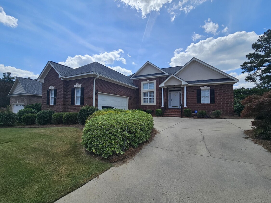 Primary Photo - 115 Willow Oak Loop