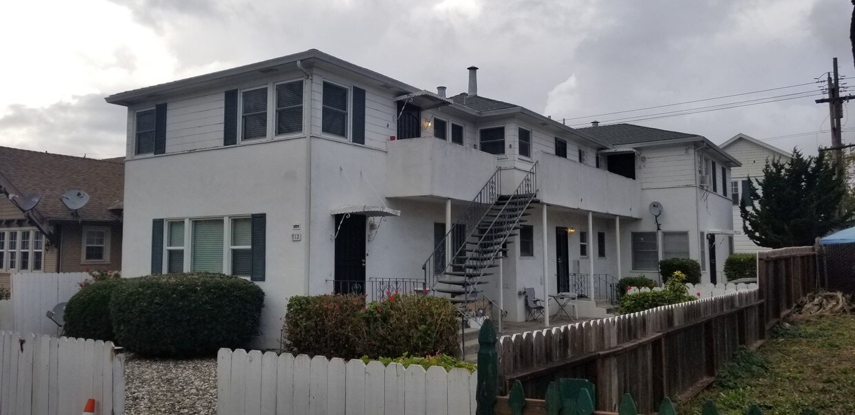 Primary Photo - Upper level apartment in Downtown Vallejo
