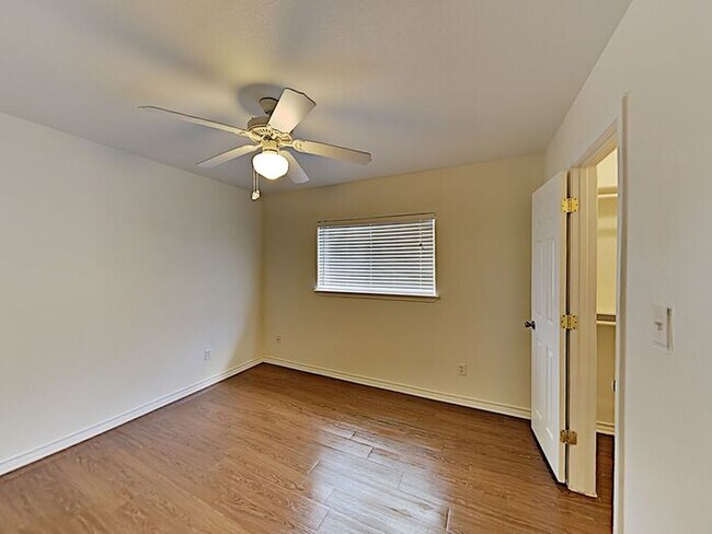 Foto del edificio - *Free 1st Month*16-month lease required. *...