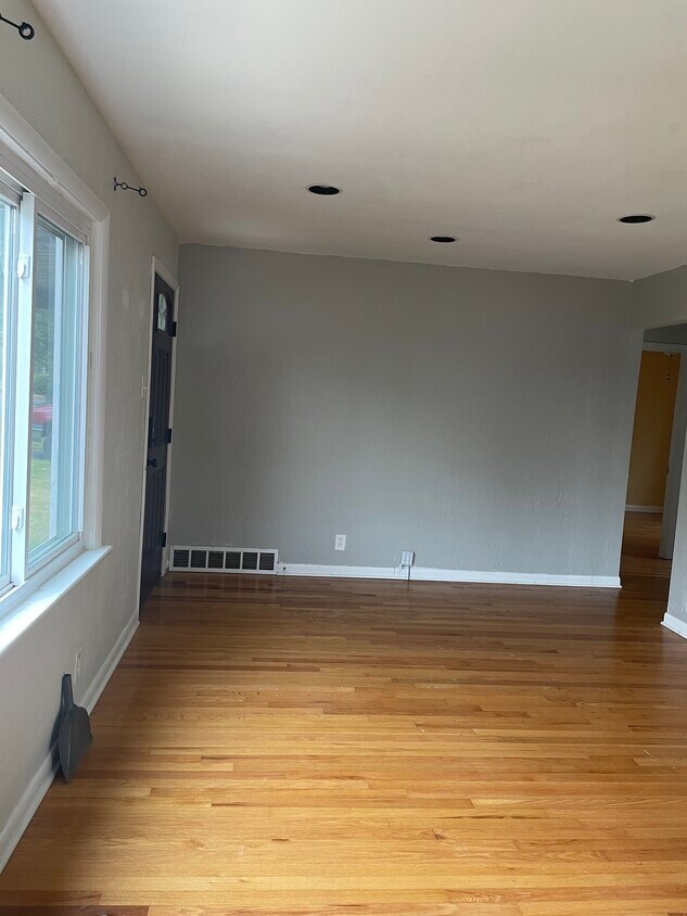 Foto principal - 9929 Zykan Ct
