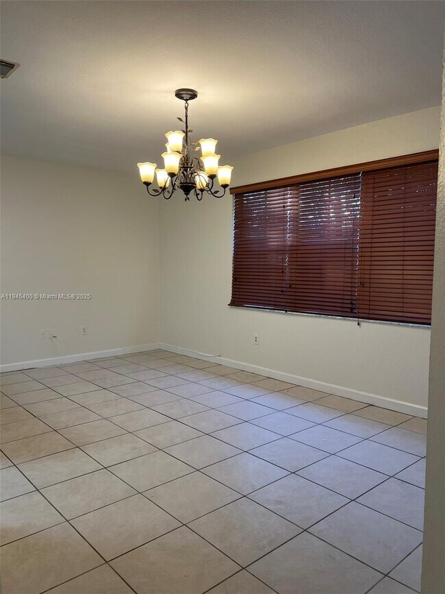 Foto del edificio - 10861 NW 85th Terrace