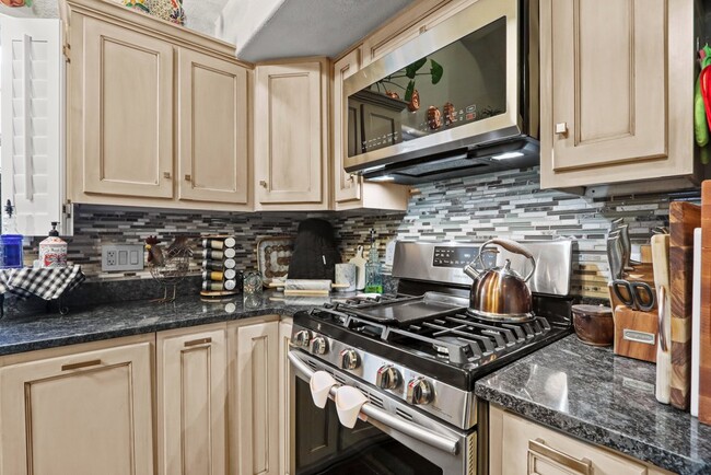 Building Photo - 5620 Burning Tree Drive/West Two Story Beauty