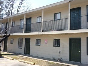 Building Photo - Manor Apartments