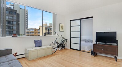 Building Photo - 1952 Comox St