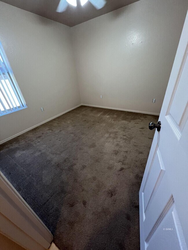 Foto del edificio - 708 W 4th St