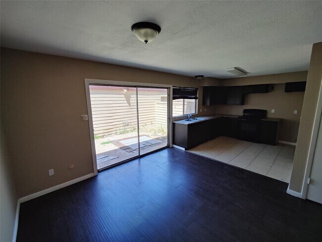 Foto del edificio - 10340 Cook Rd