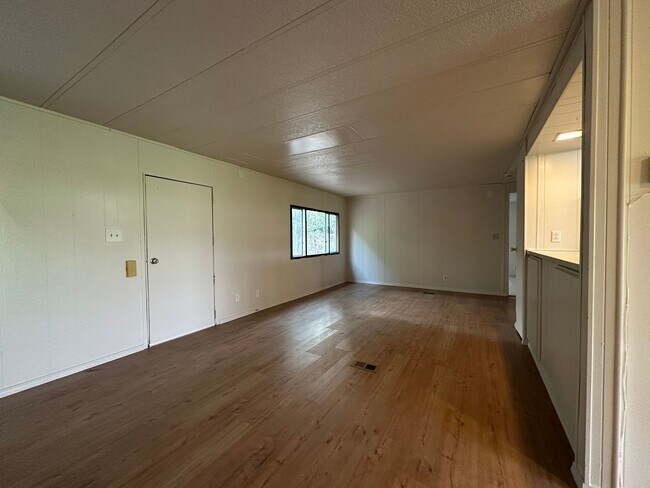 Foto del edificio - 3b, 2b, 1,100sq.ft. - Emmett -  right on payette river!