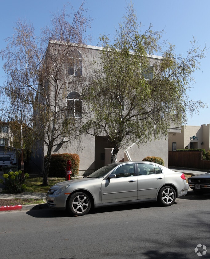 Building Photo - 1114 Paloma Ave