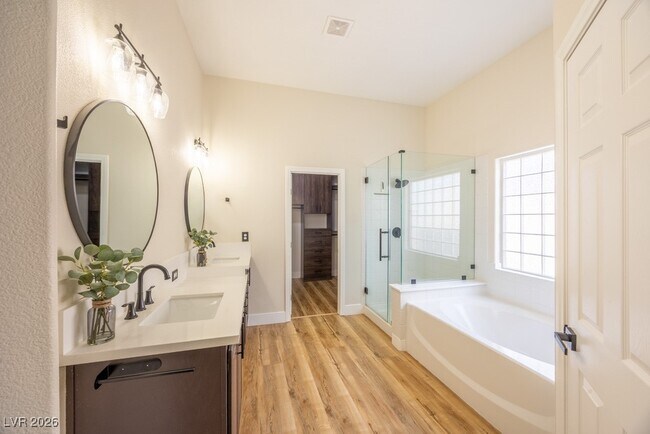 Foto del edificio - 8217 Cabin Springs Ave