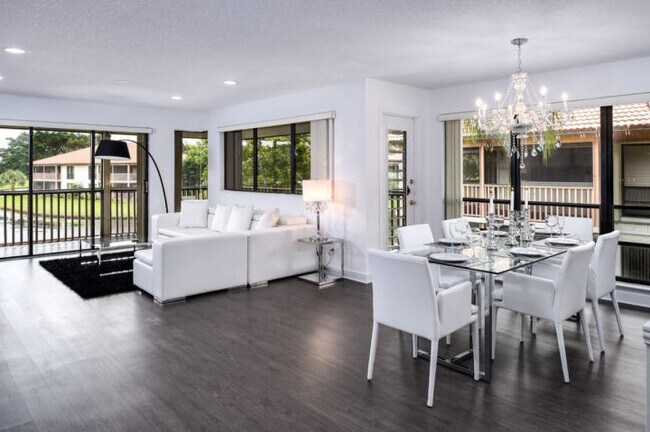 Foto del edificio - 653 Brackenwood Cove