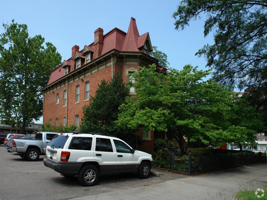 Foto principal - 938 Greene St