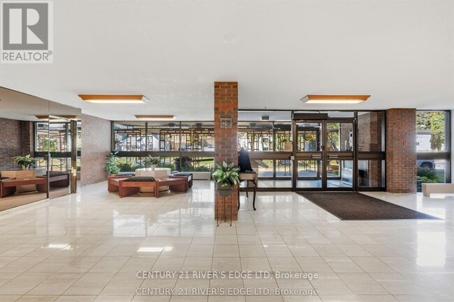 Building Photo - 55 Water St E