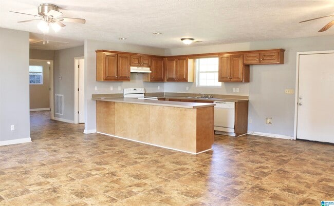 Building Photo - 1270 Co Rd 240