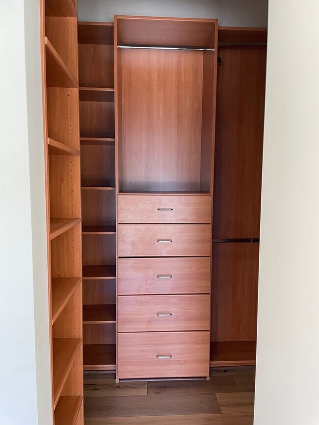 Foto del edificio - Gorgeous 3 Bedroom 2 Bath Condo For Rent a...