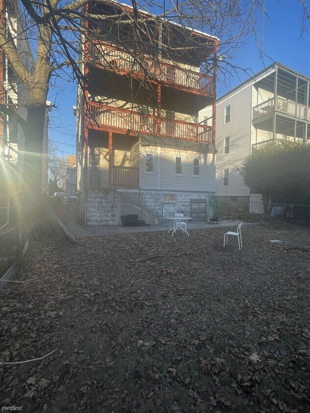 Primary Photo - 292 Summit Ave