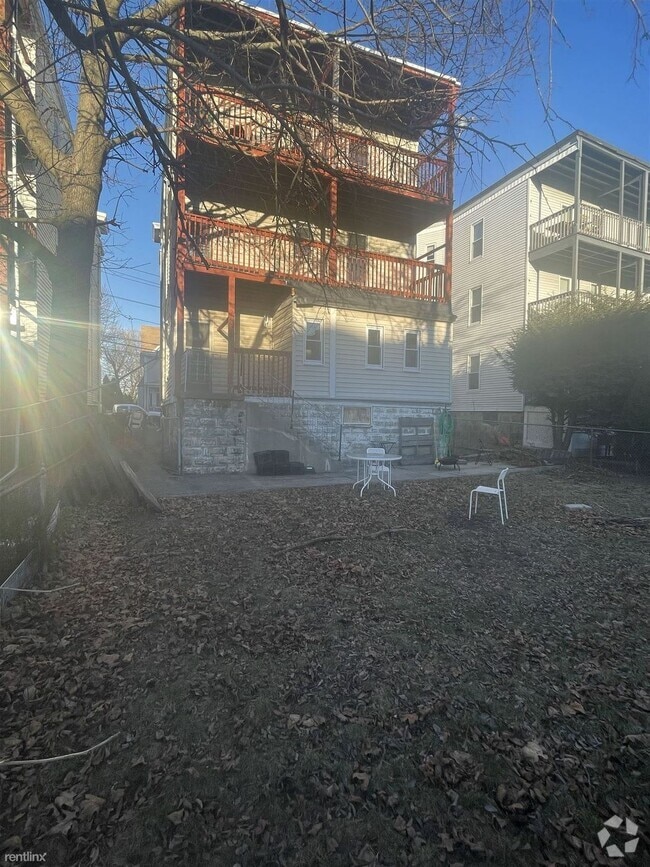 Building Photo - 292 Summit Ave