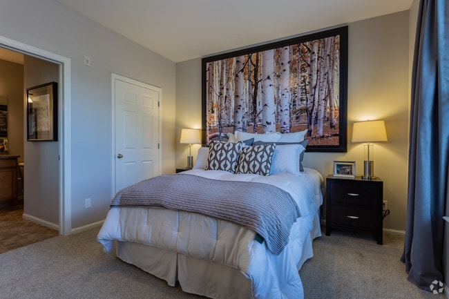 2BR, 2BA - 1129 SF - Mesa Ridge