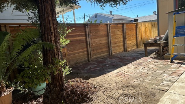 Building Photo - 927 6th St