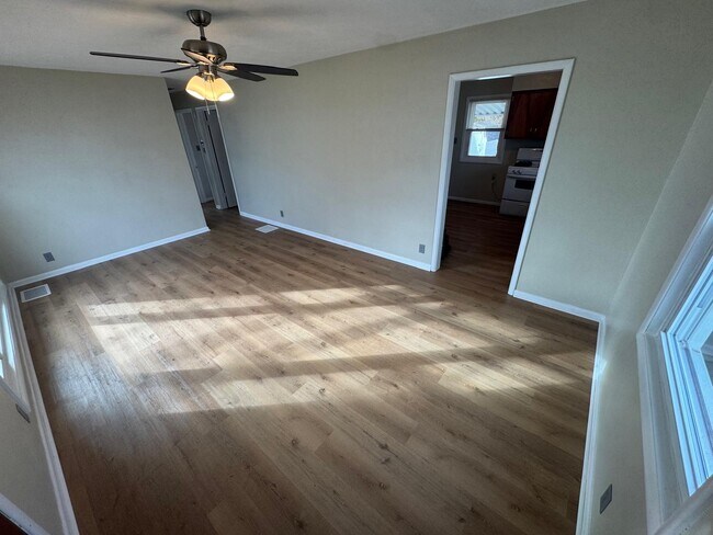 Foto del edificio - 507 Maplewood Dr